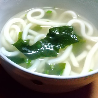 寒い時洗い物したくない時のワカメうどん！